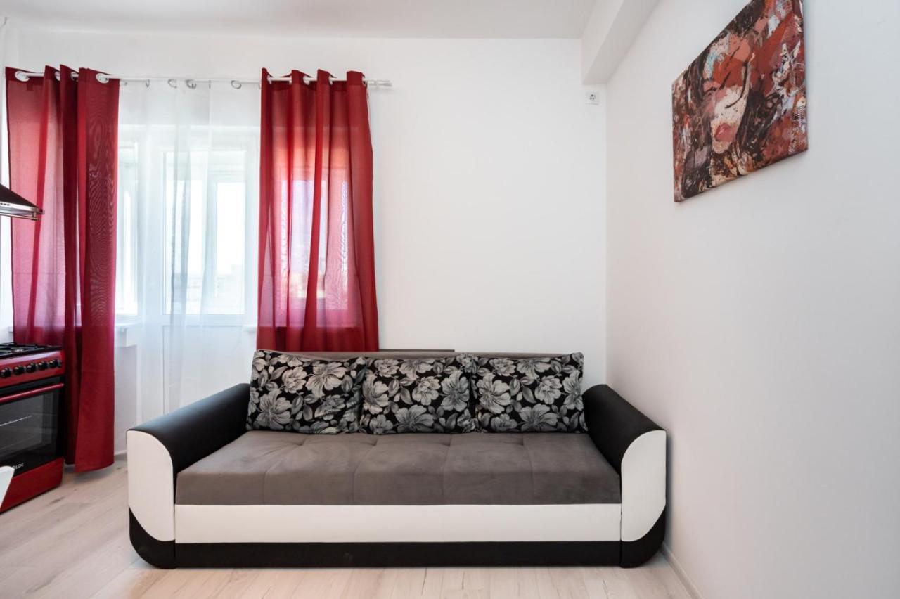 Spacious And Cozy Apartment In Central Bucharest Luaran gambar